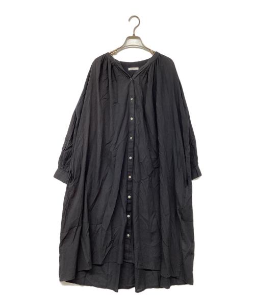 kurashi&trips publishing（クラシアンドトリップス パブリッシング）kurashi&trips publishing (クラシアンドトリップス パブリッシング) 3WAY後ろさがりギャザーワンピース ブラック サイズ:記載なしの古着・服飾アイテム