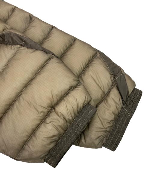 C.P COMPANY（シーピーカンパニー）C.P COMPANY (シーピーカンパニー) DD SHELL GOGGLE DOWN JACKET ベージュ サイズ:XLの古着・服飾アイテム