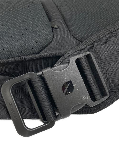 Incase（インケース）Incase (インケース) ショルダーバッグ ブラックの古着・服飾アイテム