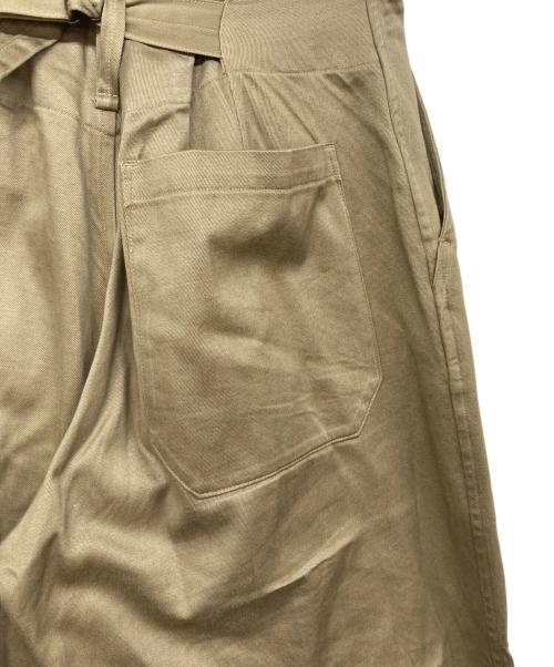 COMOLI（コモリ）COMOLI (コモリ) コットンチノオーバーパンツ ベージュ サイズ:1の古着・服飾アイテム