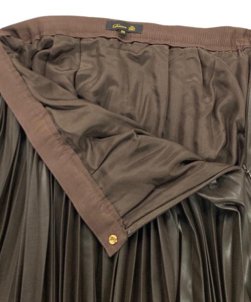 DRAWER（ドゥロワー）DRAWER (ドゥロワー) エコレザー プリーツスカート ブラウン サイズ:38の古着・服飾アイテム