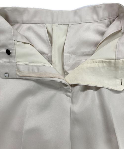 COCUCA（コキュカ）cocuca (コキュカ) タックフレアパンツ ベージュ 未使用品の古着・服飾アイテム