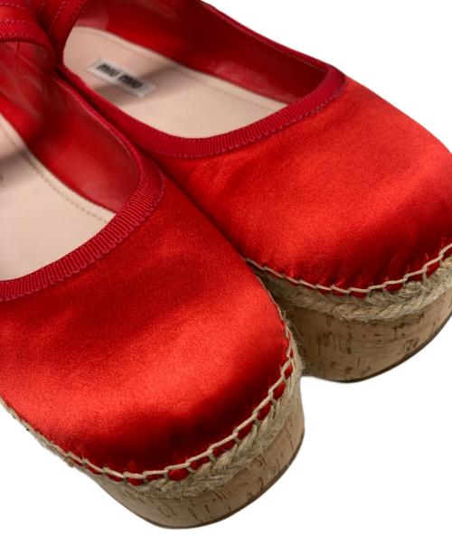 MIU MIU（ミュウミュウ）MIU MIU (ミュウミュウ) 厚底ウェッジソールシューズ レッド サイズ:36 1/2の古着・服飾アイテム