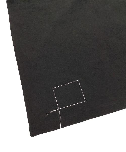 sacai（サカイ）sacai (サカイ) WTAPS (ダブルタップス) Print T-Shirt ブラック サイズ:3の古着・服飾アイテム