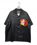 TENDER PERSONテンダ―パーソン）の古着「Emblem Open Coller Shirt -HARF SLEEVE-」｜ブラック