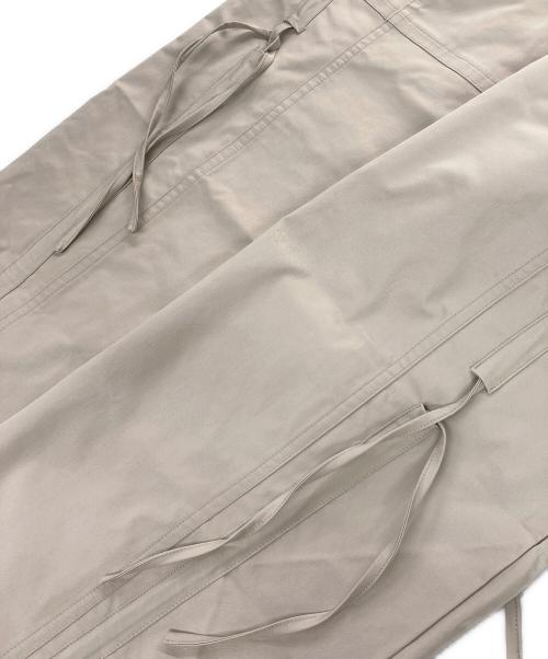 VIAVANDA（ヴィアヴァンダ）viavanda (ヴィアヴァンダ) STRINGS WIDE TRACK PANTS ベージュ サイズ:Sの古着・服飾アイテム