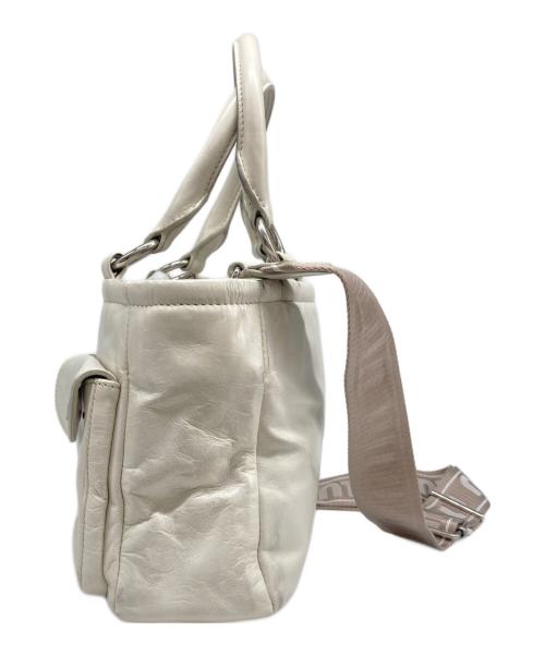 MIU MIU（ミュウミュウ）MIU MIU (ミュウミュウ) 2WAYバッグ アイボリーの古着・服飾アイテム