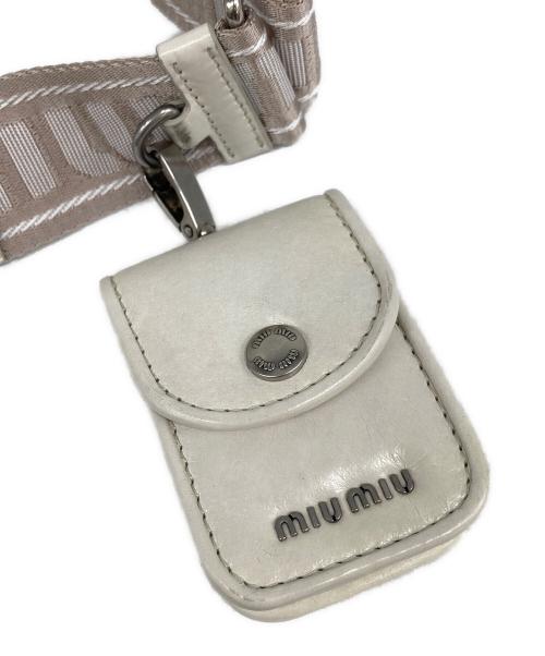 MIU MIU（ミュウミュウ）MIU MIU (ミュウミュウ) 2WAYバッグ アイボリーの古着・服飾アイテム