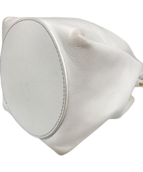 BURBERRY（バーバリー）BURBERRY (バーバリー) ショルダーバッグ アイボリーの古着・服飾アイテム