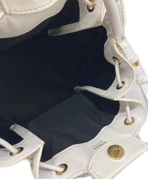 BURBERRY（バーバリー）BURBERRY (バーバリー) ショルダーバッグ アイボリーの古着・服飾アイテム