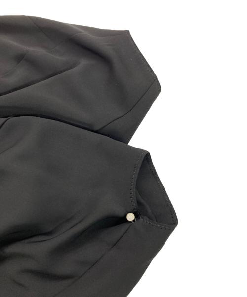 Room no.8（ルームエイト）Room no.8 (ルームエイト) MAT SATIN VOLUME/S DRESS ブラック サイズ:2の古着・服飾アイテム