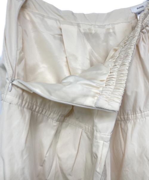 eunoia（ユノイア）eunoia (ユノイア) LILY PADDING SKIRT ベージュ サイズ:記載なしの古着・服飾アイテム
