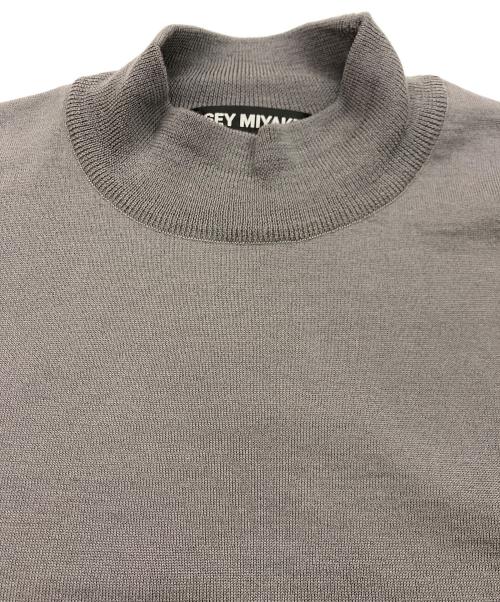 ISSEY MIYAKE（イッセイミヤケ）ISSEY MIYAKE (イッセイミヤケ) ボトルネックニット グレー サイズ:3の古着・服飾アイテム