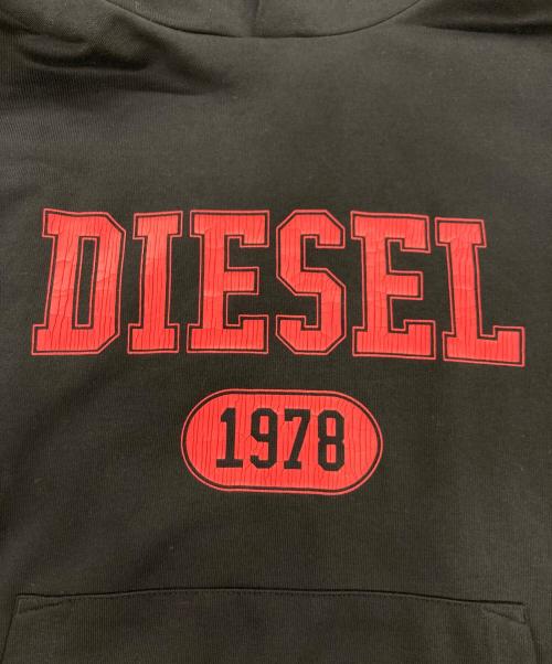 DIESEL（ディーゼル）DIESEL (ディーゼル) ロゴプリントパーカー ブラック サイズ:XLの古着・服飾アイテム