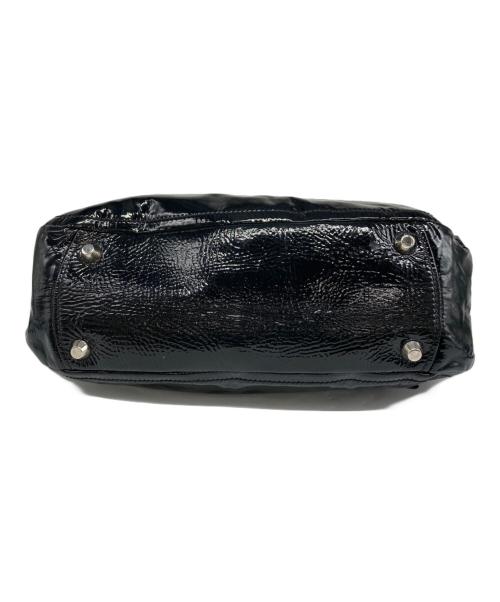 MIU MIU（ミュウミュウ）MIU MIU (ミュウミュウ) エナメルショルダーバッグ ブラックの古着・服飾アイテム