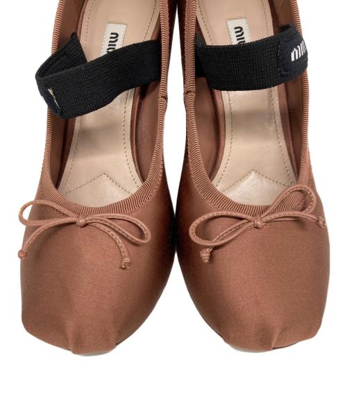 MIU MIU（ミュウミュウ）MIU MIU (ミュウミュウ) サテンバレエパンプス ブラウン サイズ:36 1/2の古着・服飾アイテム