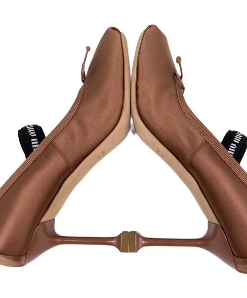 MIU MIU（ミュウミュウ）MIU MIU (ミュウミュウ) サテンバレエパンプス ブラウン サイズ:36 1/2の古着・服飾アイテム