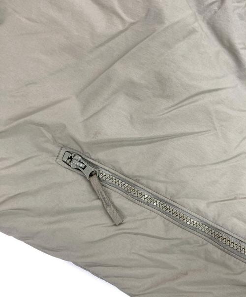 US ARMY（ユーエスアーミー）US ARMY (ユーエスアーミー) GEN3 LEVEL7 JACKET / エクワックス グリーン サイズ:M REGの古着・服飾アイテム