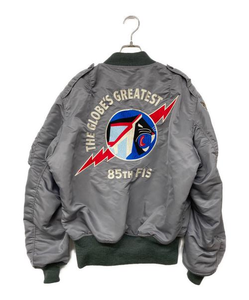 TOYS MCCOY（トイズマッコイ）TOYS McCOY (トイズマッコイ) TYPE L-2B “85TH FIS GLOBES GREATEST/フライトジャケット カーキ サイズ:XXLの古着・服飾アイテム