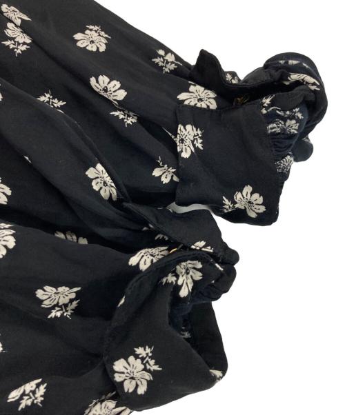 ne quittez pas（ヌキテパ）ne quittez pas (ヌキテパ) レーヨンサテン フラワープリントワンピース ブラック サイズ:Mの古着・服飾アイテム