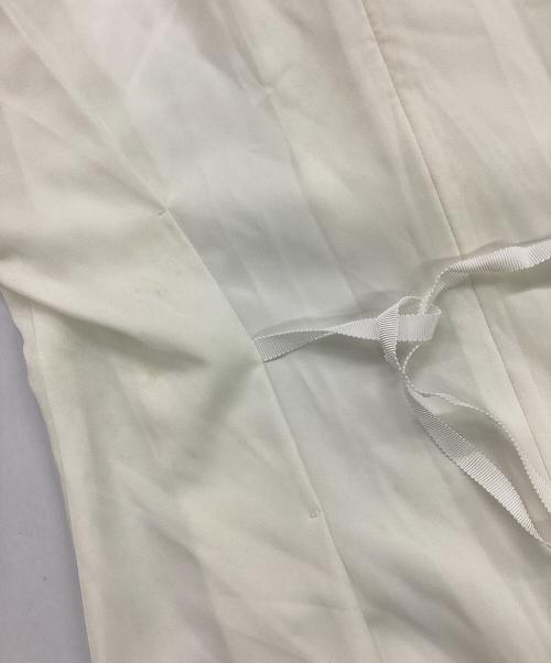 FRAY ID（フレイ アイディー）FRAY ID (フレイ アイディー) ステッチデザインシェイプドレス ホワイト サイズ:Sの古着・服飾アイテム