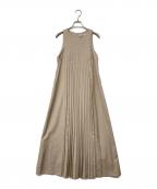 Estella.Kエステラケー）の古着「Emilia Pleated Dress」｜ベージュ