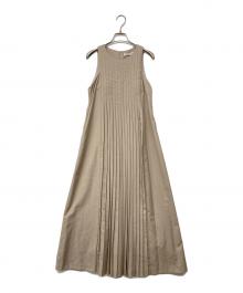 Estella.K（エステラケー）の古着「Emilia Pleated Dress」｜ベージュ