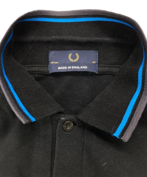 FRED PERRY（フレッドペリー）FRED PERRY (フレッドペリー) ポロシャツ ブラック×ブルー サイズ:40の古着・服飾アイテム
