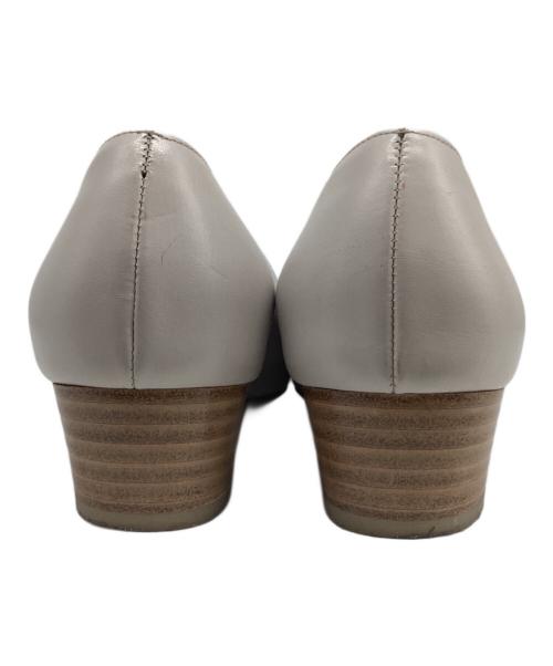 Salvatore Ferragamo（サルヴァトーレ フェラガモ）Salvatore Ferragamo (サルヴァトーレ フェラガモ) リボンパンプス ベージュ サイズ:6の古着・服飾アイテム