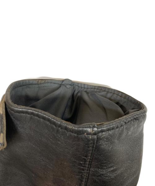 GVF IMPERCUIR GRAULHET（ジーブイエフ）GVF IMPERCUIR GRAULHET (ジーブイエフ) コルビジェジャケット ブラック サイズ:不明の古着・服飾アイテム