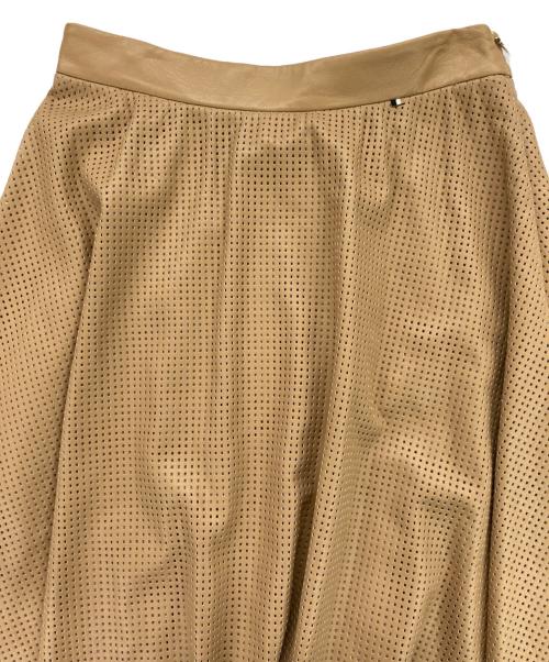 BOSS（ボス）BOSS (ボス) A-Line Skirt With Perforated Faux Leather ブラウン サイズ:DE34A 未使用品の古着・服飾アイテム