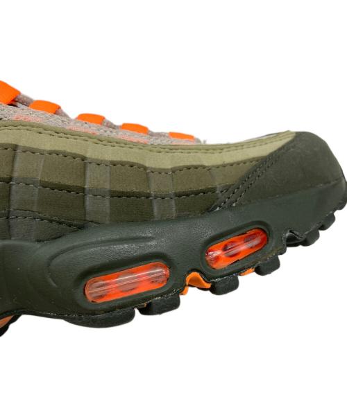 NIKE（ナイキ）NIKE (ナイキ) スニーカー カーキ×オレンジ サイズ:24.5cmの古着・服飾アイテム