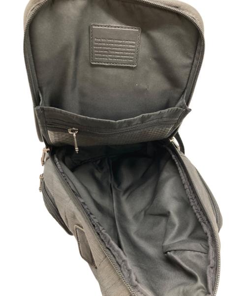 TUMI（トゥミ）TUMI (トゥミ) Higgins Sling/ショルダーバッグ グレーの古着・服飾アイテム