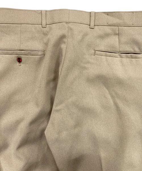 LEVI'S（リーバイス）LEVI'S (リーバイス) アクションスラックス ベージュ サイズ:記載なしの古着・服飾アイテム