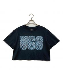 UGG（アグ）の古着「Thahlia Cropped Logo Tee」｜ブラック