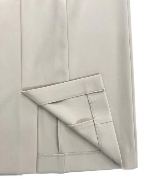 kay me（ケイミー）kay me (ケイミー) VネックIラインワンピース ベージュ サイズ:9 未使用品の古着・服飾アイテム