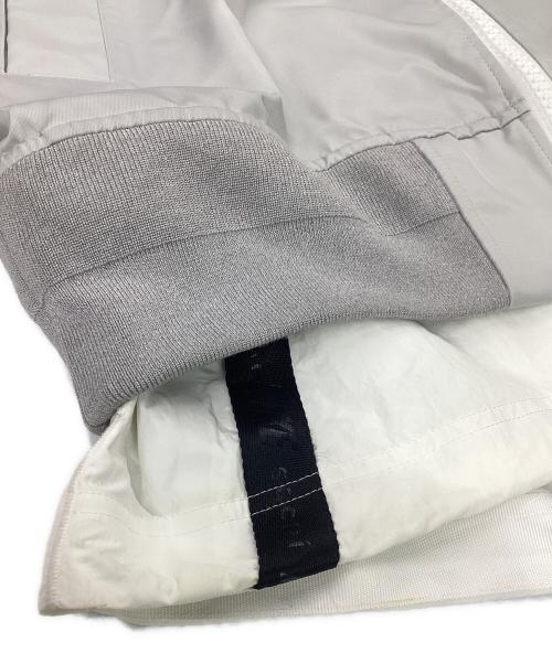 NIKE（ナイキ）NIKE (ナイキ) sacai (サカイ) NRG LAYERED JKT/NRGレイヤードジャケット グレー サイズ:Mの古着・服飾アイテム