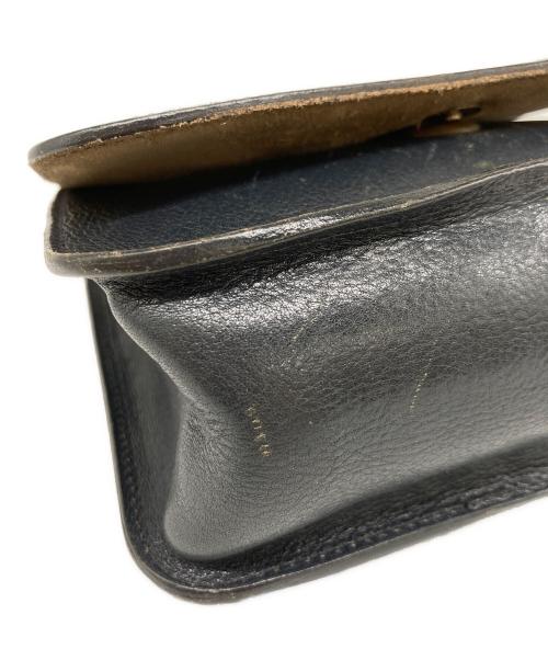 IL BISONTE（イル ビゾンテ）IL BISONTE (イル ビゾンテ) クロスボディバッグ ブラックの古着・服飾アイテム