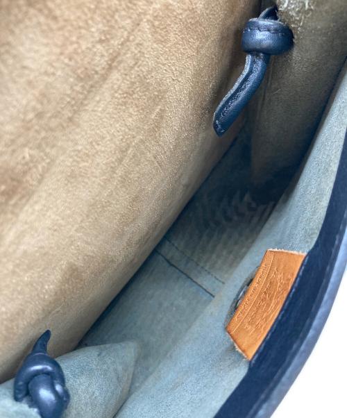 IL BISONTE（イル ビゾンテ）IL BISONTE (イル ビゾンテ) クロスボディバッグ ブラックの古着・服飾アイテム