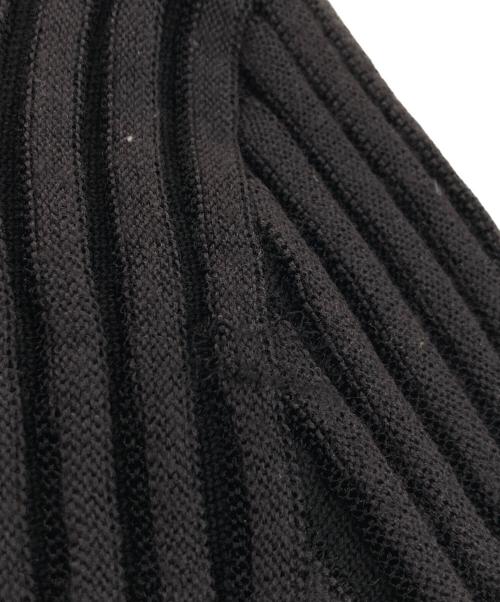 ISSEY MIYAKE（イッセイミヤケ）ISSEY MIYAKE (イッセイミヤケ) プリーツニット ブラック サイズ:2の古着・服飾アイテム