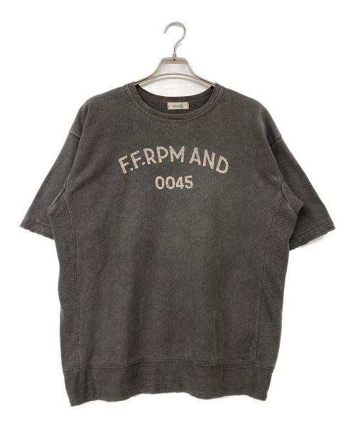 45rpm&（フォーティファイブアールピーエムアンド）45rpm& (フォーティファイブアールピーエムアンド) ロゴプリント半袖スウェット ブラック サイズ:4の古着・服飾アイテム