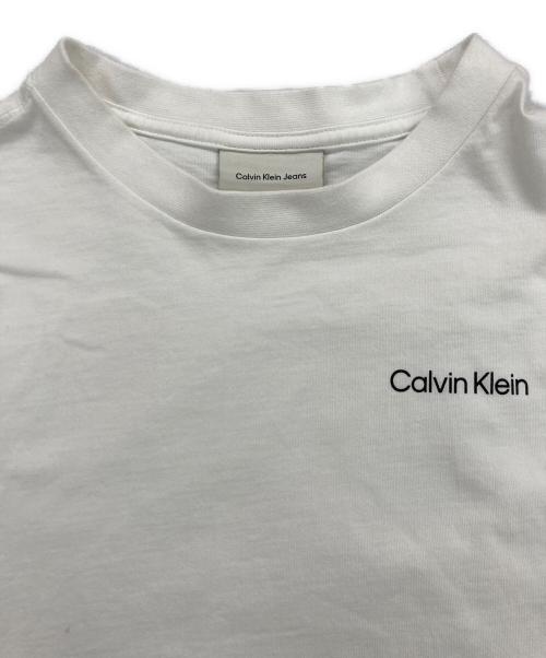 Calvin Klein Jeans（カルバンクラインジーンズ）Calvin Klein Jeans (カルバンクラインジーンズ) プリントTシャツ ホワイト サイズ:XSの古着・服飾アイテム