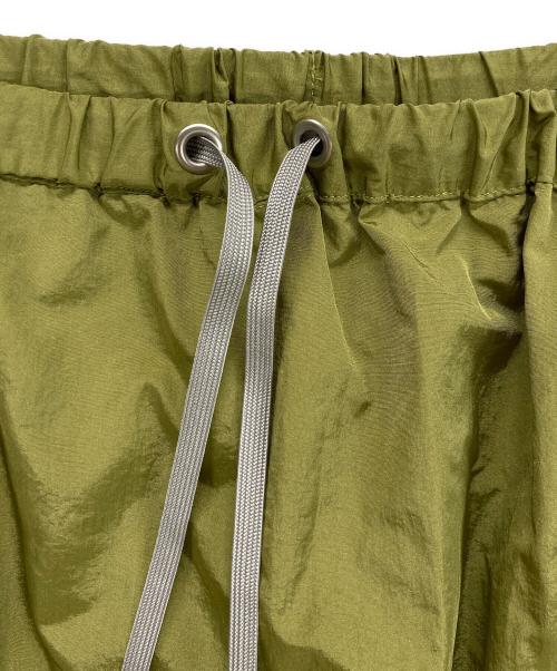 JOURNAL STANDARD（ジャーナルスタンダード）JOURNAL STANDARD (ジャーナルスタンダード) ナイロンストレートマキシスカート グリーン サイズ:記載なしの古着・服飾アイテム