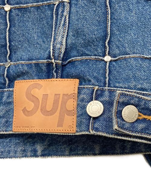 SUPREME（シュプリーム）Supreme (シュプリーム) Studded Seam Denim Trucker Jacket/スタッズシーム デニムトラッカージャケット ブルー サイズ:Sの古着・服飾アイテム