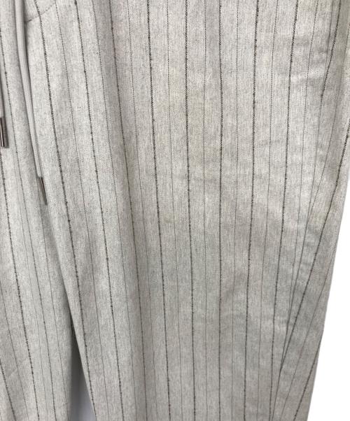 KITH（キス）KITH (キス) ストライプパンツ ベージュ サイズ:Ｍの古着・服飾アイテム