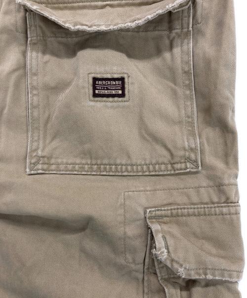 Abercrombie & Fitch（アバクロンビー アンド フィッチ）Abercrombie & Fitch (アバクロンビー アンド フィッチ) カーゴパンツ ベージュ サイズ:32Rの古着・服飾アイテム