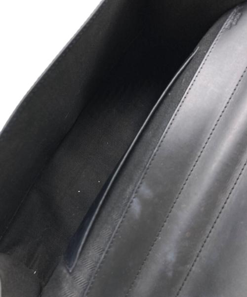 LOEWE（ロエベ）LOEWE (ロエベ) ロゴ型押しワンショルダーバッグ ブラックの古着・服飾アイテム