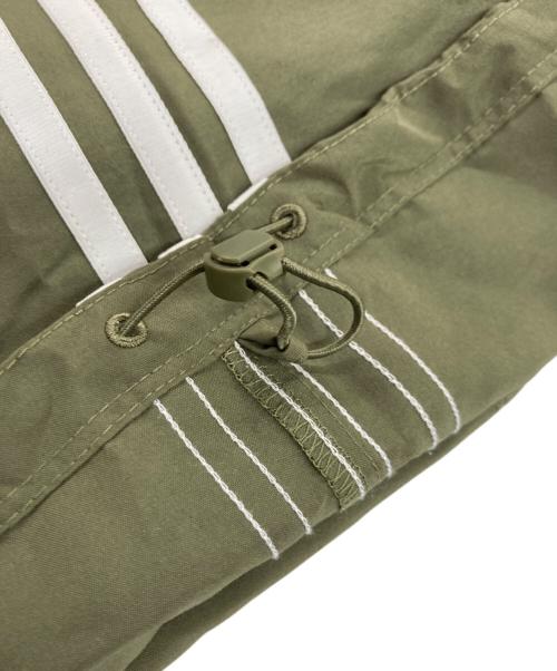 adidas（アディダス）adidas (アディダス) カーゴパンツ カーキ サイズ:Sの古着・服飾アイテム