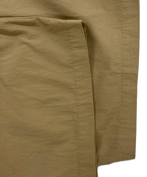 BEAMS PLUS（ビームスプラス）BEAMS PLUS (ビームスプラス) 2 Pleats Relax Trousers Comfort Cloth ベージュ サイズ:XLの古着・服飾アイテム