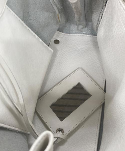 BALENCIAGA（バレンシアガ）BALENCIAGA (バレンシアガ) ペーパーA6 2WAYバッグ ホワイトの古着・服飾アイテム